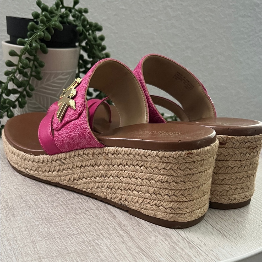 Michael Kors Pink Platform Toe-Ring Slide Sandals with Gold MK Accent - Picture 6 of 15